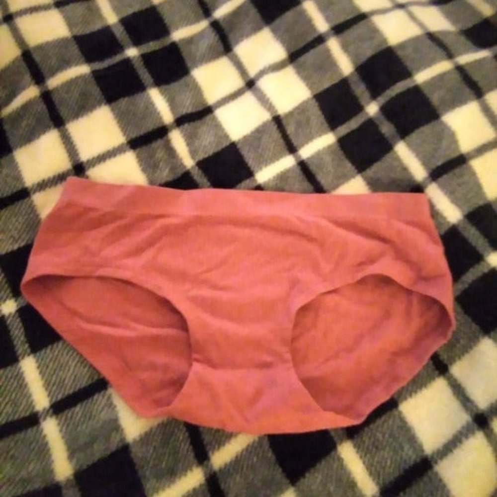 NEW Victoria's Secret Size X Small Hip Hugger Panties NWOT!  CUTE-